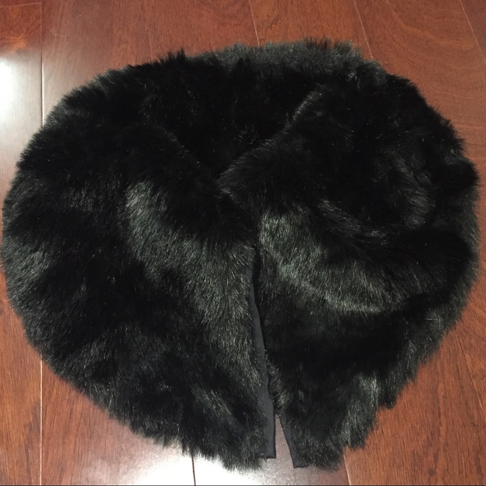 Faux Fur Black Shawl Collar Wrap Scarf Accent
